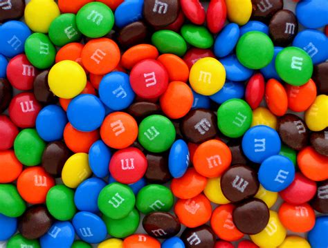 Shine Beauty Beacon: M&M's Candy Mani